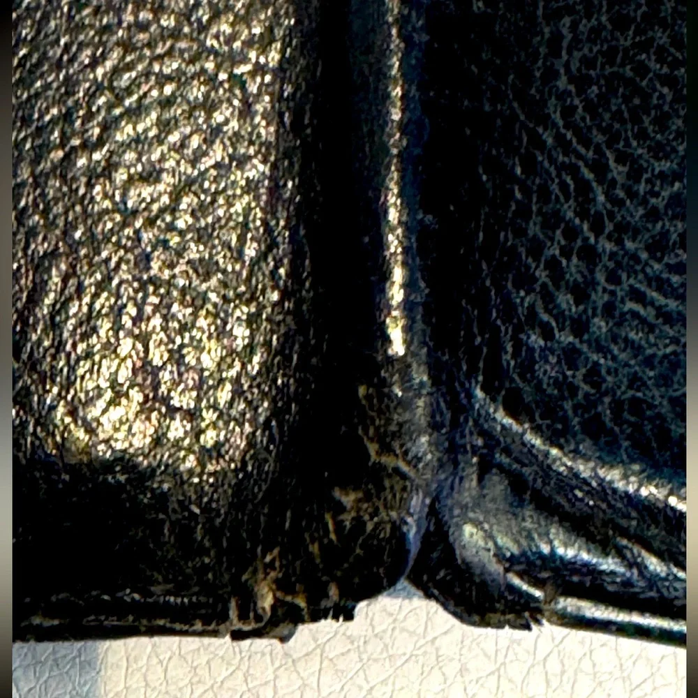 Givenchy Luxe Black Pebbled Leather Men’s Compact Bifold Wallet